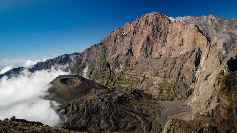 Crater rim walk